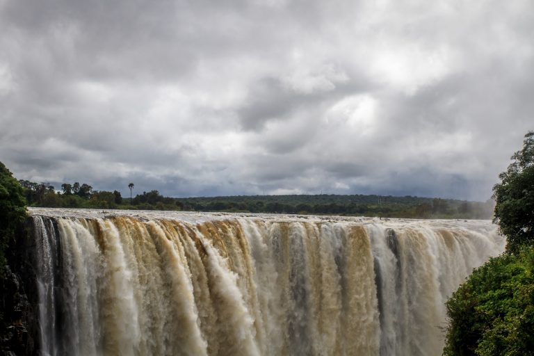 The Victoria Waterfalls – Travel Guide